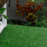 Synthetic turf lawn providing low-maintenance landscaping for a Fort Worth backyard
